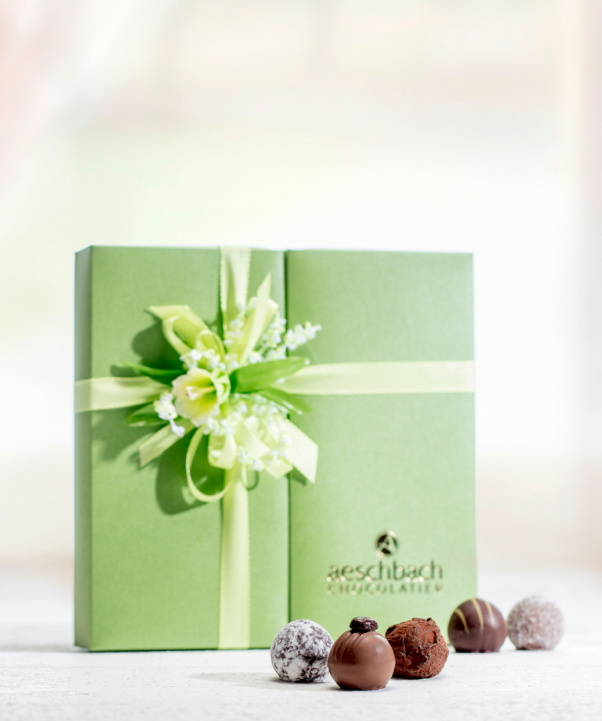 Image of Magica Pralinés & Truffes Aeschbach Chocolatier (9 Stk)